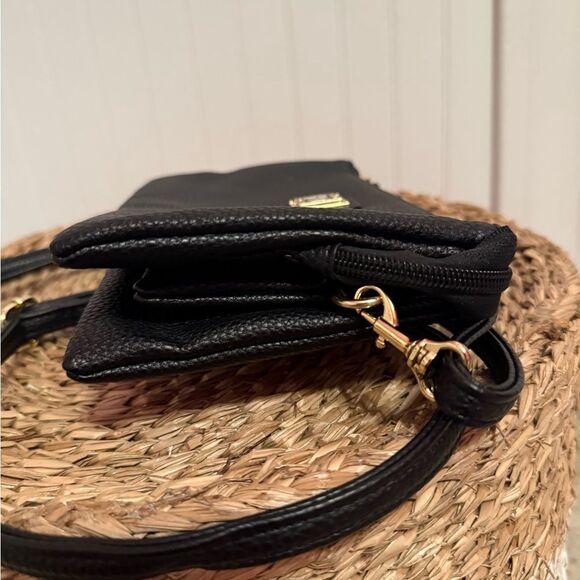 Stone Mountain Elegant Black Leather Crossbody Bag - Great Condition - Picture 7 of 16